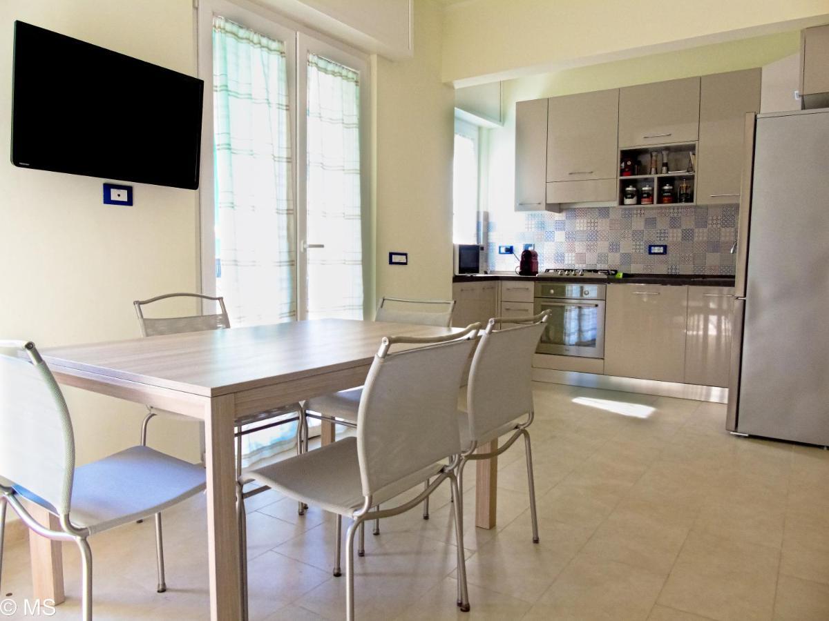 Pietra Home, Posto Auto, Ac ,Wifi, 150Mt Dal Mare Pietra Ligure Exterior photo