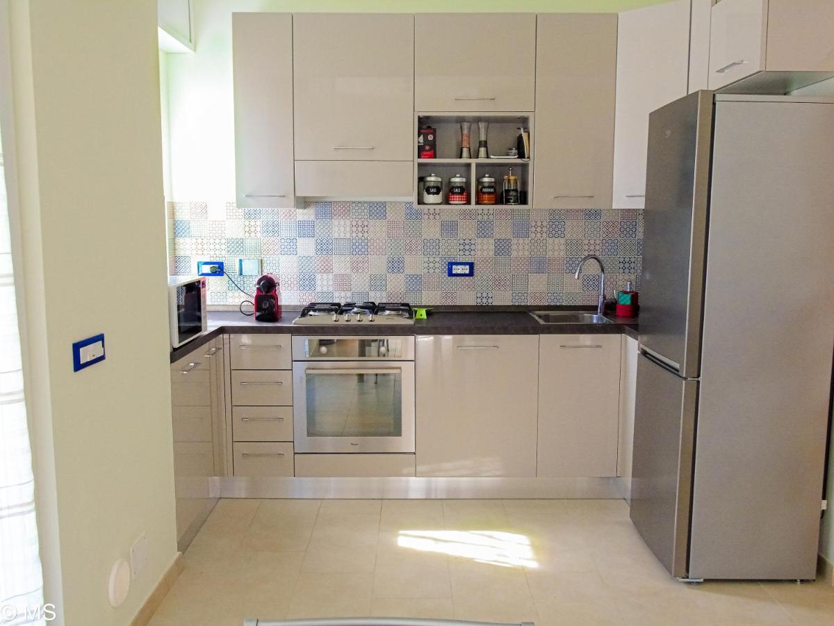 Pietra Home, Posto Auto, Ac ,Wifi, 150Mt Dal Mare Pietra Ligure Exterior photo