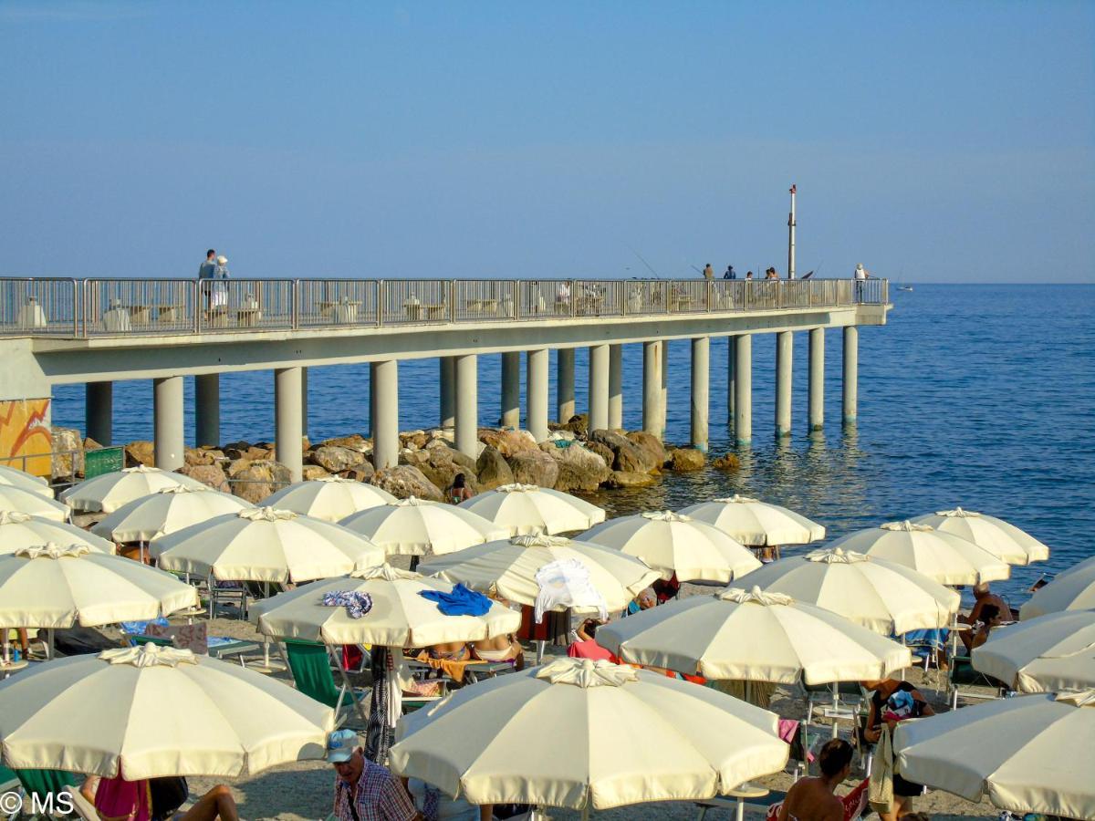 Pietra Home, Posto Auto, Ac ,Wifi, 150Mt Dal Mare Pietra Ligure Exterior photo