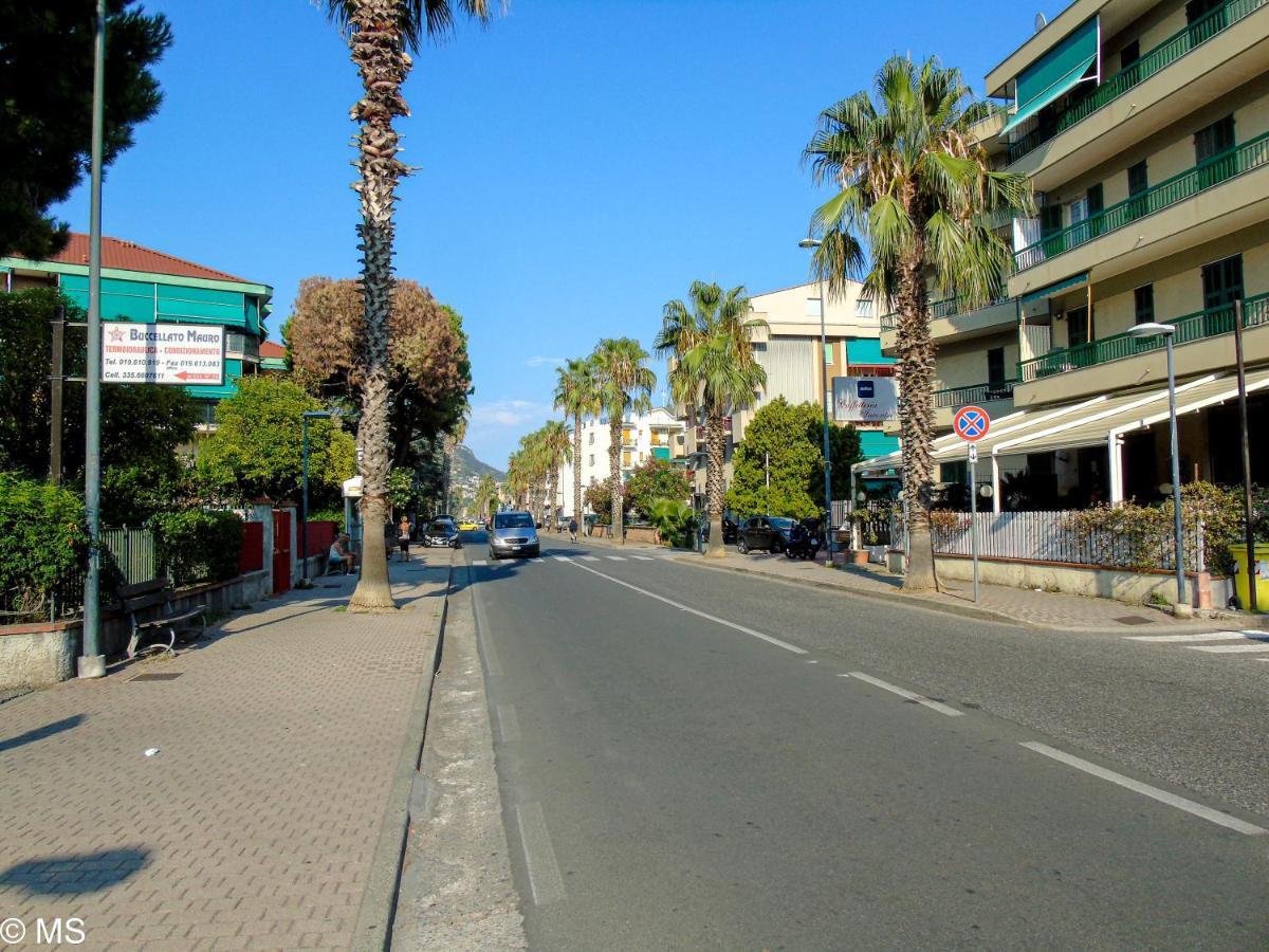 Pietra Home, Posto Auto, Ac ,Wifi, 150Mt Dal Mare Pietra Ligure Exterior photo