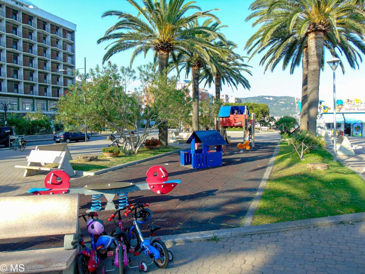 Pietra Home, Posto Auto, Ac ,Wifi, 150Mt Dal Mare Pietra Ligure Exterior photo